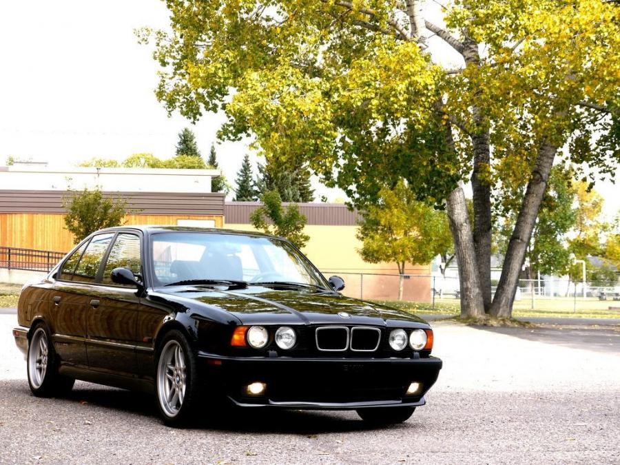  BMW M540i 1995 года  (фото 1 из 1)